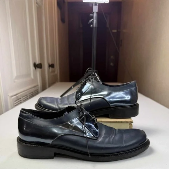 Louis Vuitton Runway Blue Leather
Metal Palace
Derby Shoes Sz 9 - Picture 1 of 15